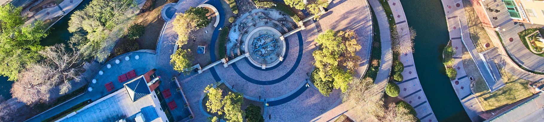 A birds' eye view of a shopping area in Oklahoma City